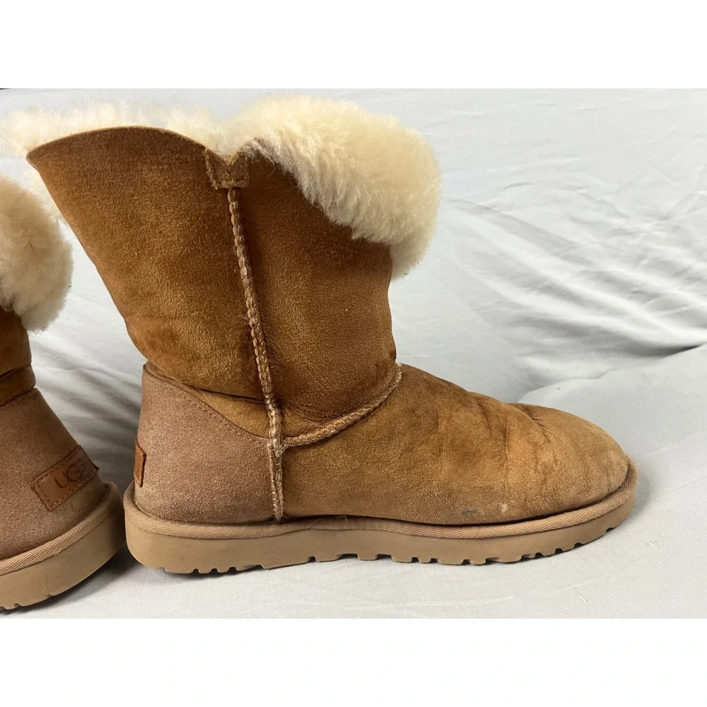 UGG Bailey Short Side Zip Chestnut Suede Sheepskin Boots 1112480 Womens 10